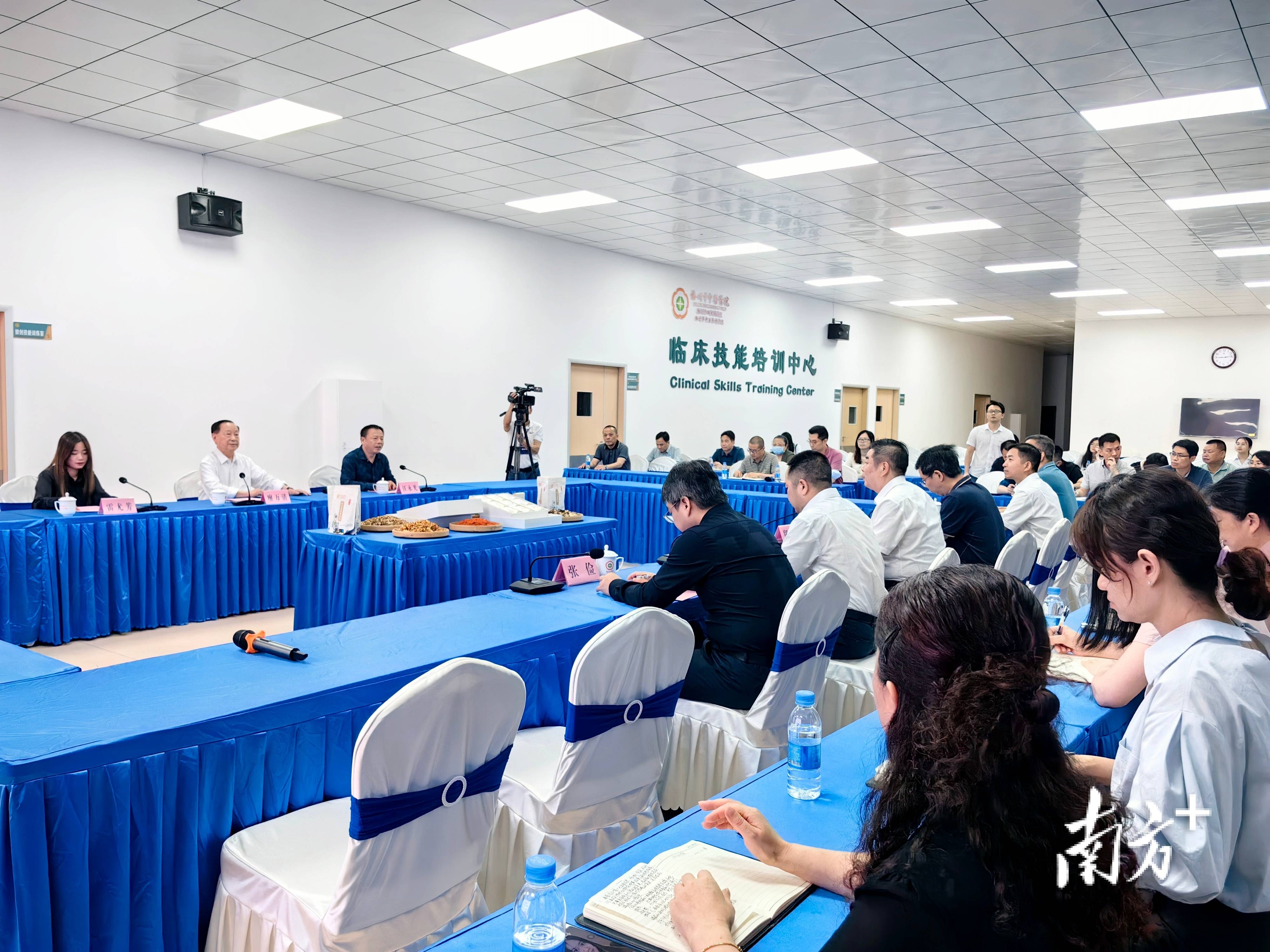 “把医学研究成果写在祖国大地上”廖万清院士到广州中医药大学梅州医院调研院士来啦·梅州(图2)